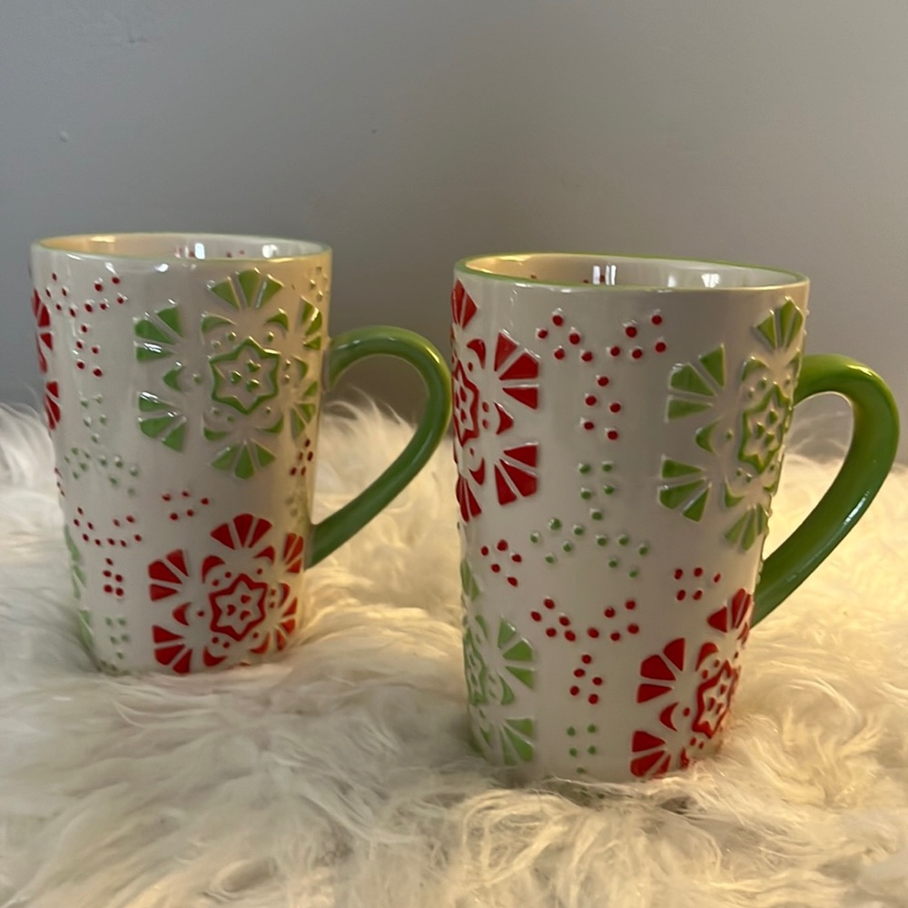 Set of 2 Temptations Snowflake Winter Garden tall coffee mugs